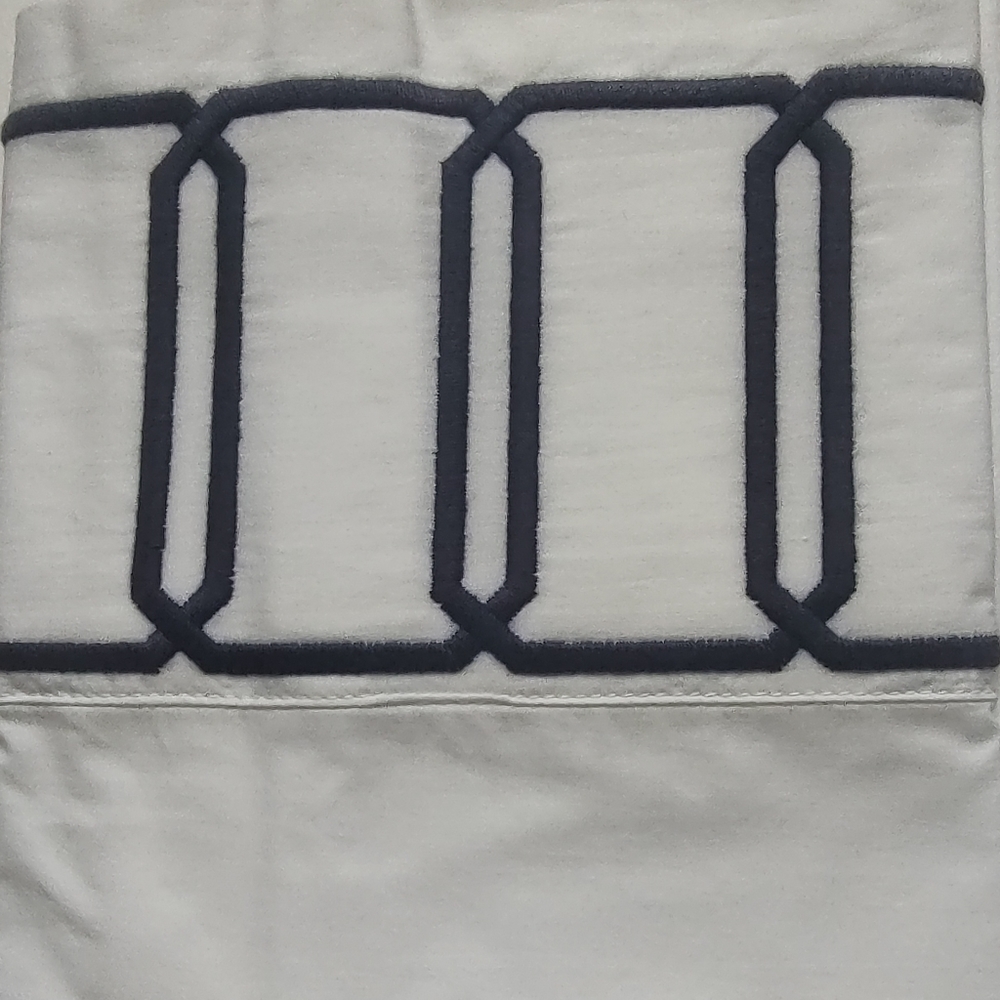 Williams Sonoma Grand Cancello 2 King Pillow Case s White Navy Blue Embroidered - Picture 6 of 12